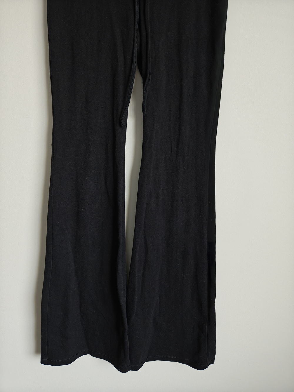 Aritzia Black Ribbed Drawstring Flare Pants - Picture 4 of 13